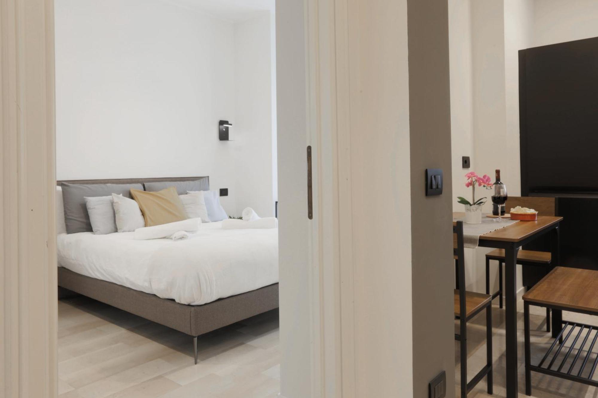 New Modern Flat 10 Minutes Walk From Central Station Милан Экстерьер фото